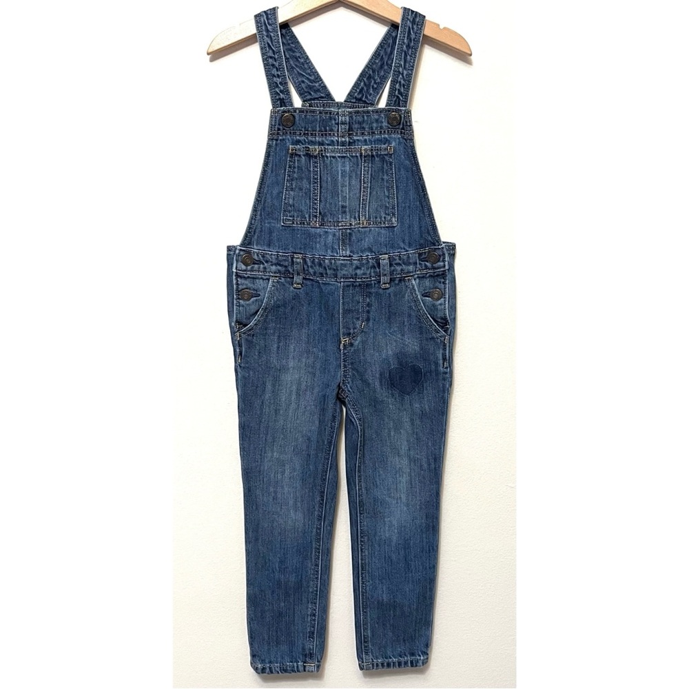 Gap • 4 Years • Girls Denim Heart Patch Overalls